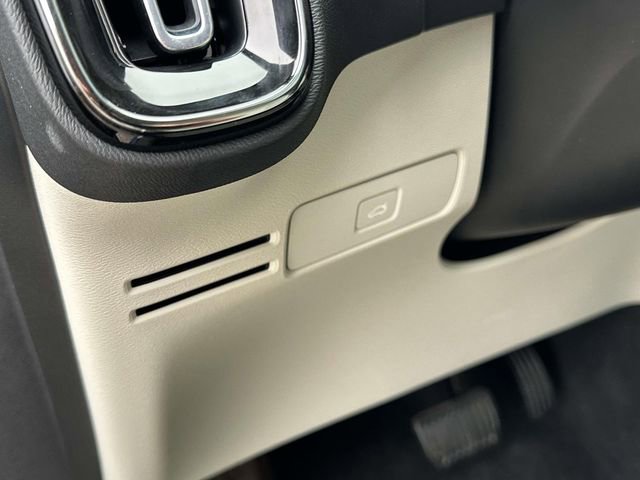 Used 2023 Volvo XC40 B5 Plus w/ Driver Assist Package image 28