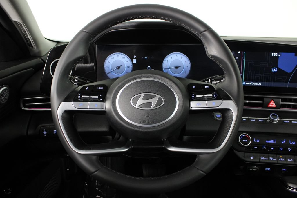 Certified 2024 Hyundai Elantra SEL w/ Convenience Package FWD image 10