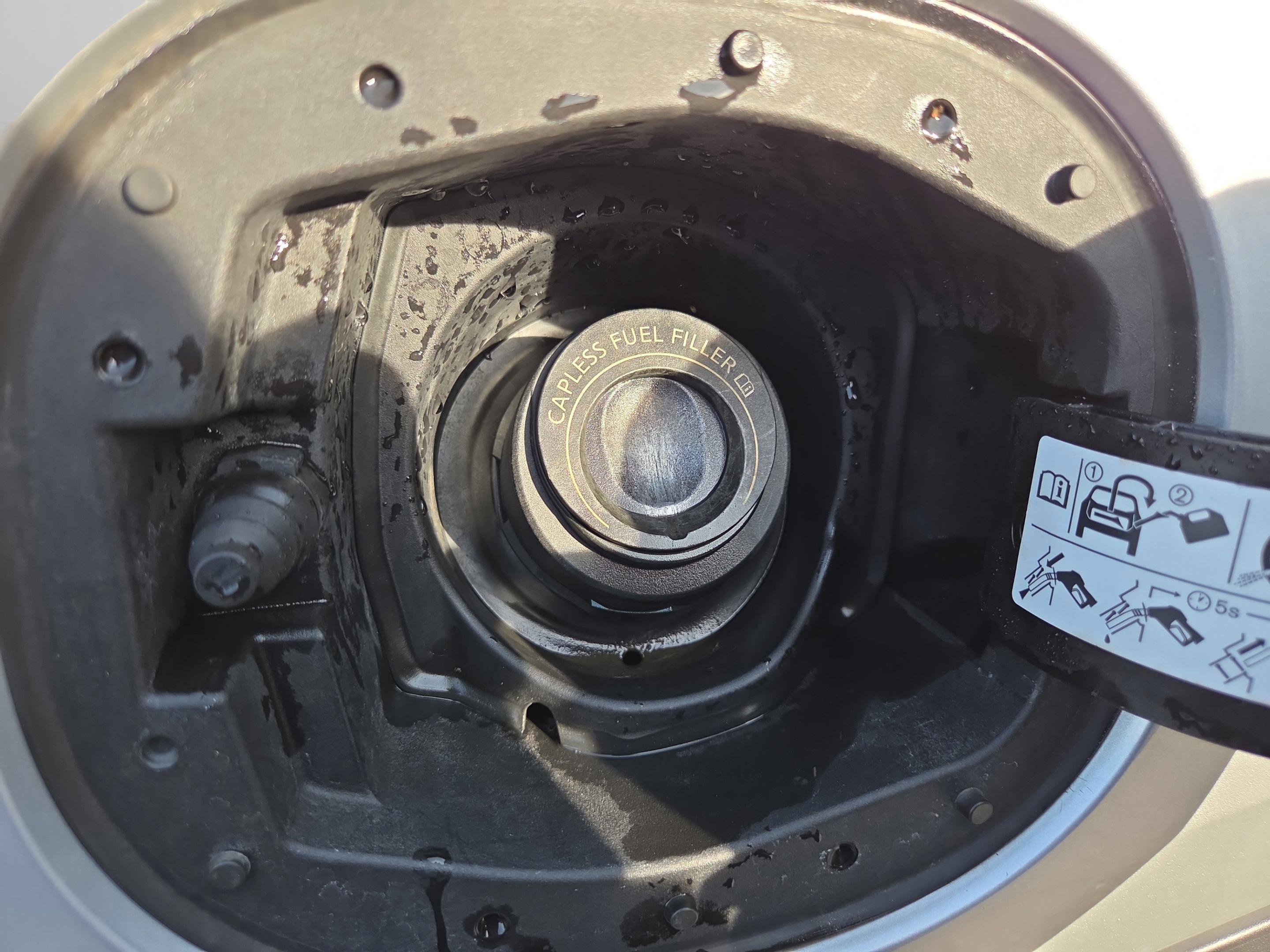 Used 2021 Nissan Rogue SV FWD image 39