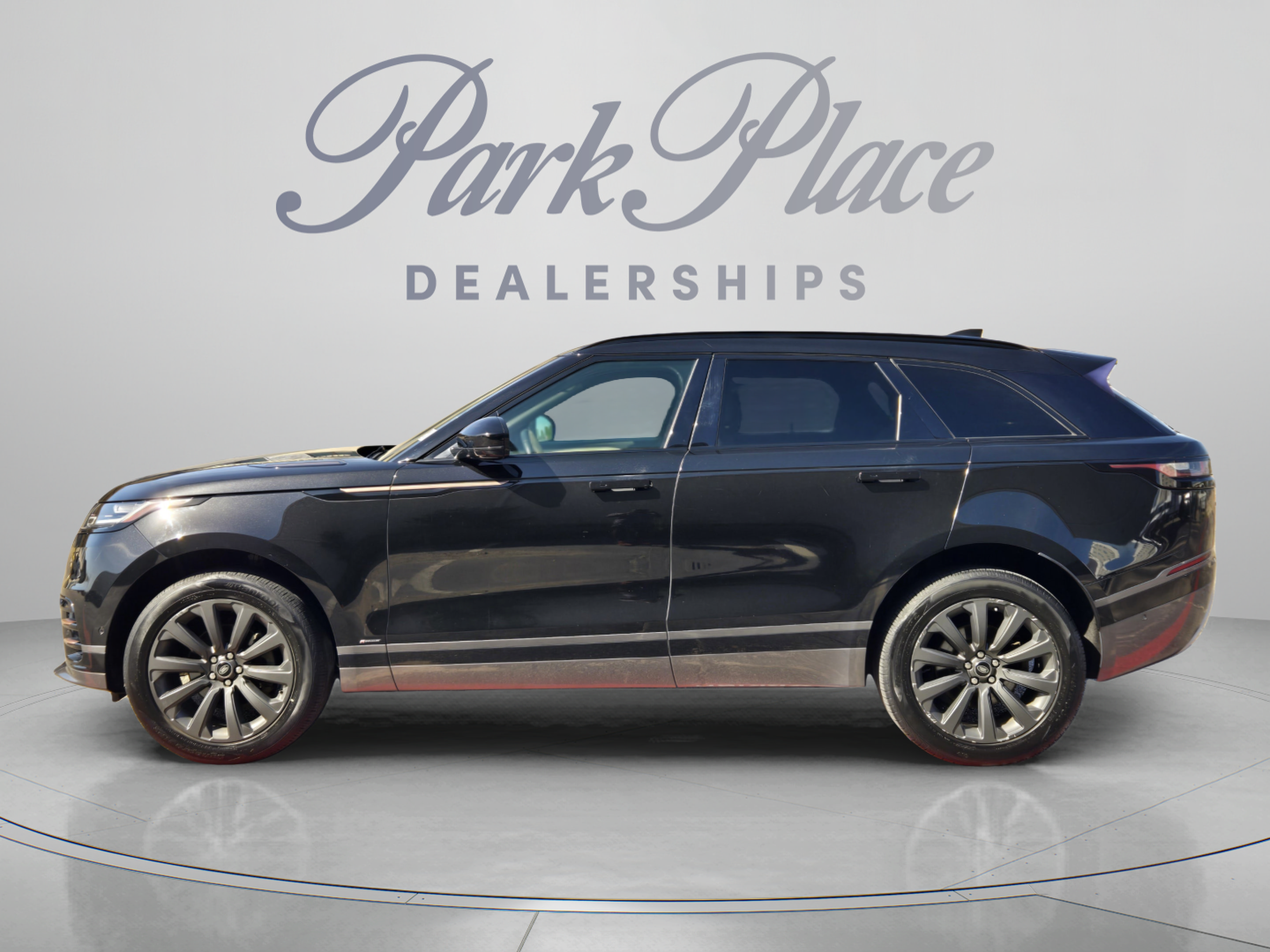 Used 2018 Land Rover Range Rover Velar R-Dynamic SE AWD/4WD video 2