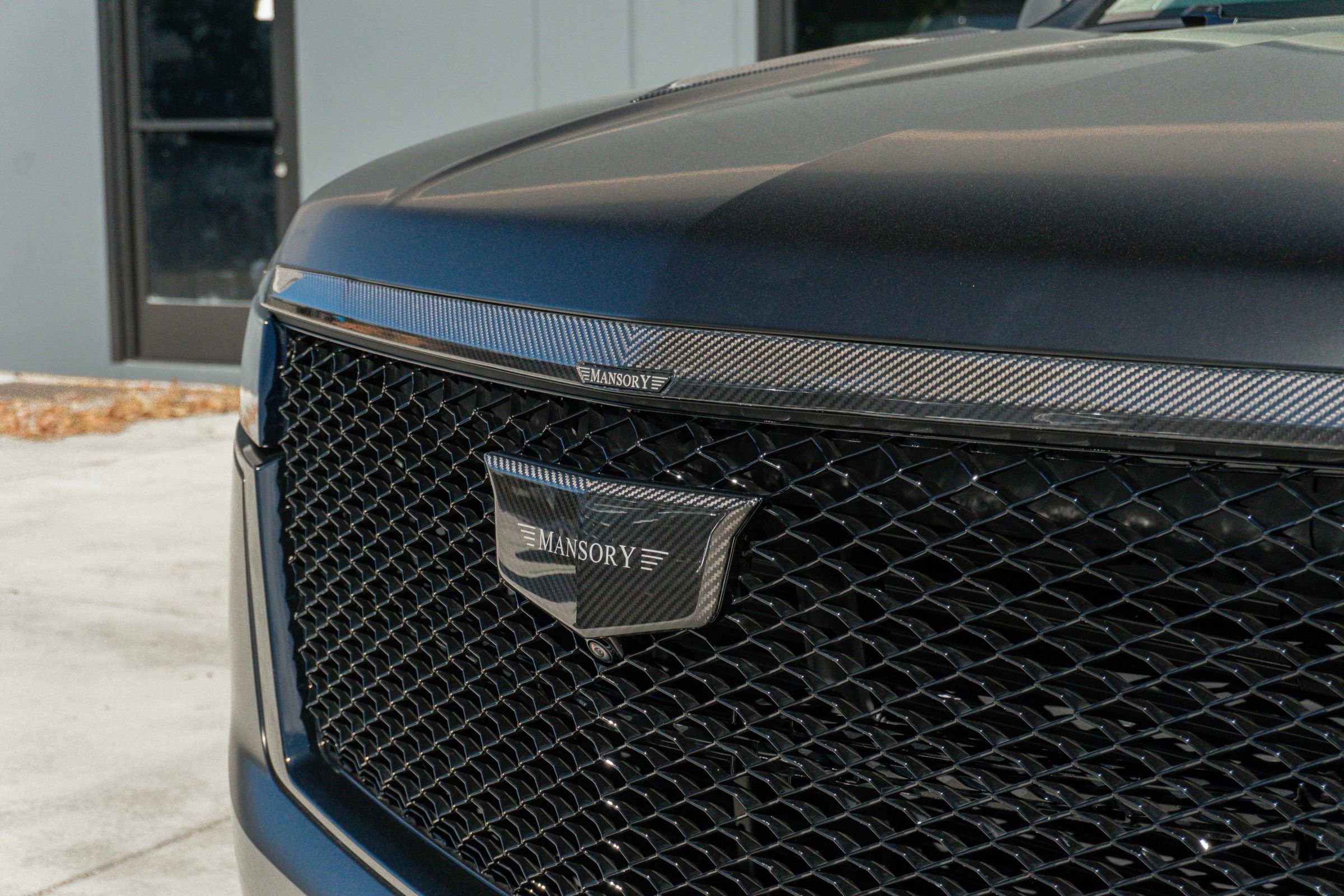 Used 2024 Cadillac Escalade Sport Platinum w/ LPO, ONYX Package image 24