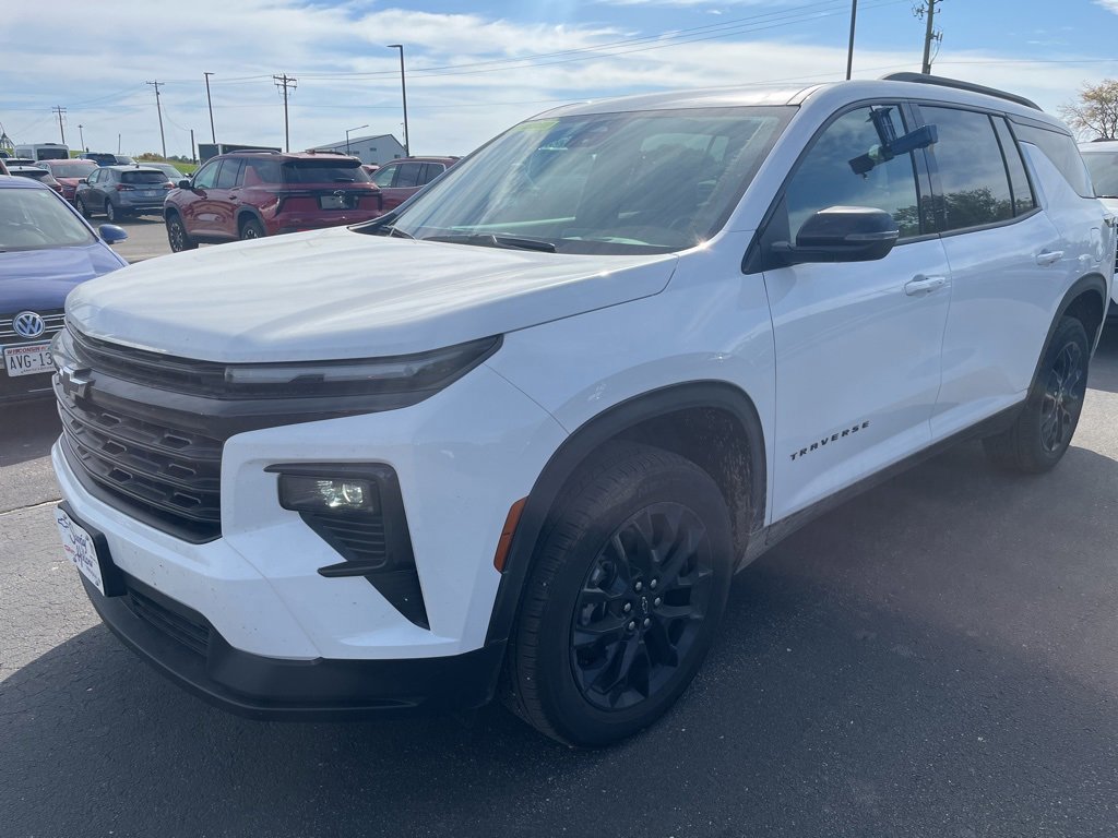 New 2025 Chevrolet Traverse LT w/ Midnight/Sport Edition