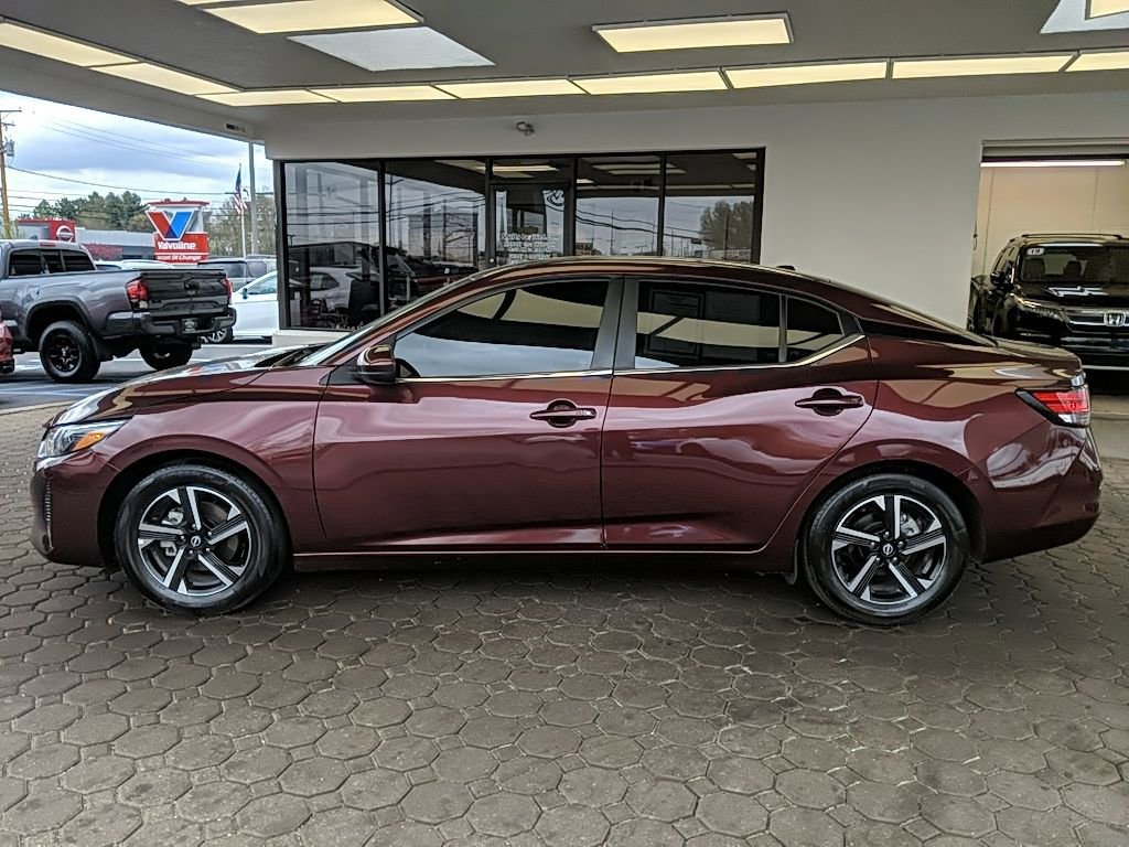 Used 2024 Nissan Sentra SV image 9
