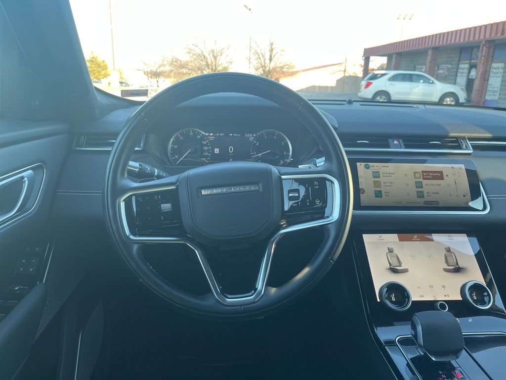 Used 2023 Land Rover Range Rover Velar R-Dynamic S image 33