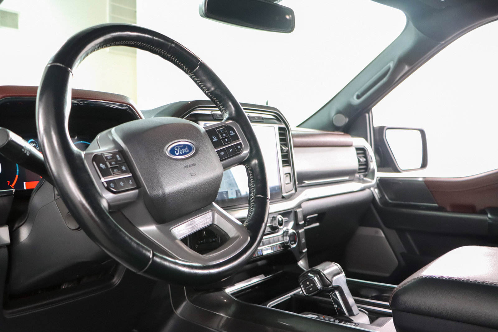 Used 2021 Ford F150 Lariat w/ Equipment Group 502A High image 25