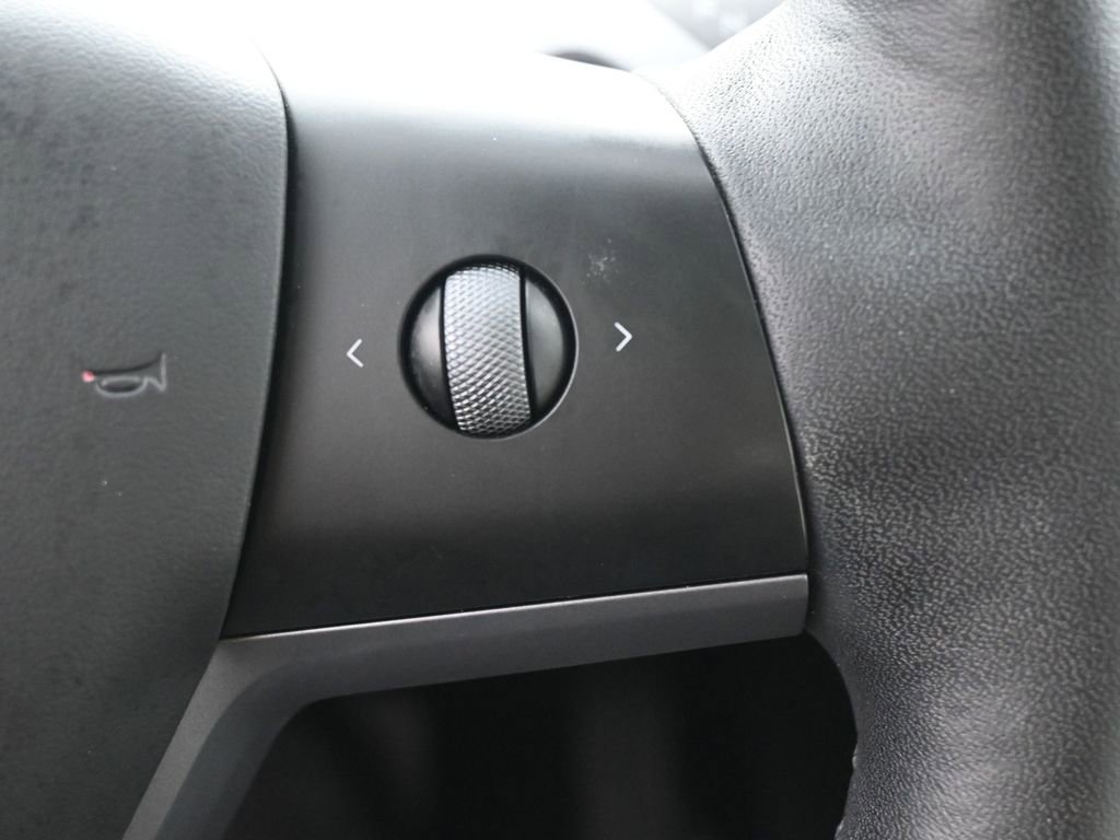 Used 2023 Tesla Model 3 Standard Range RWD image 21