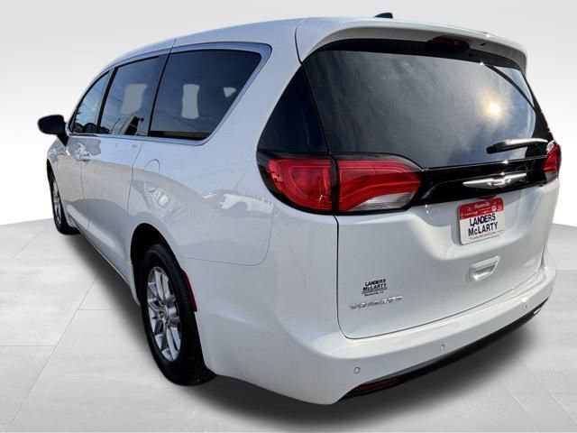 New 2026 Chrysler Voyager LX image 4