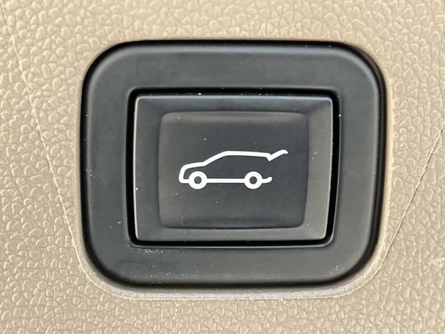 Used 2022 GMC Yukon Denali AWD/4WD image 24