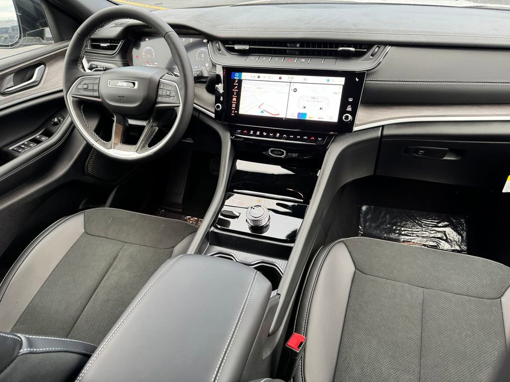 New 2026 Jeep Grand Cherokee L 4WD image 11