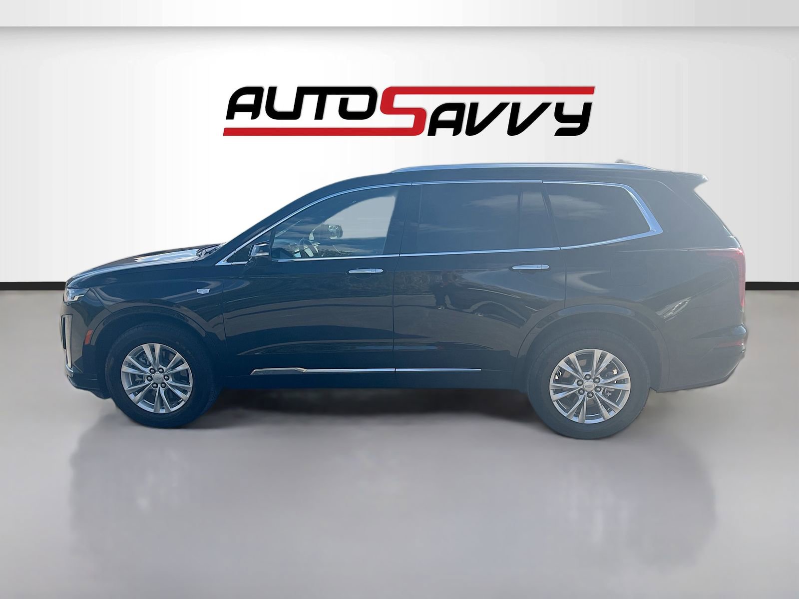 Used 2025 Cadillac XT6 Luxury w/ LPO, Floor Liner Package AWD/4WD image 4
