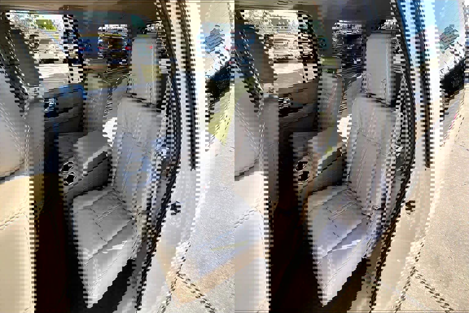 Used 2017 Lincoln Navigator Select image 20