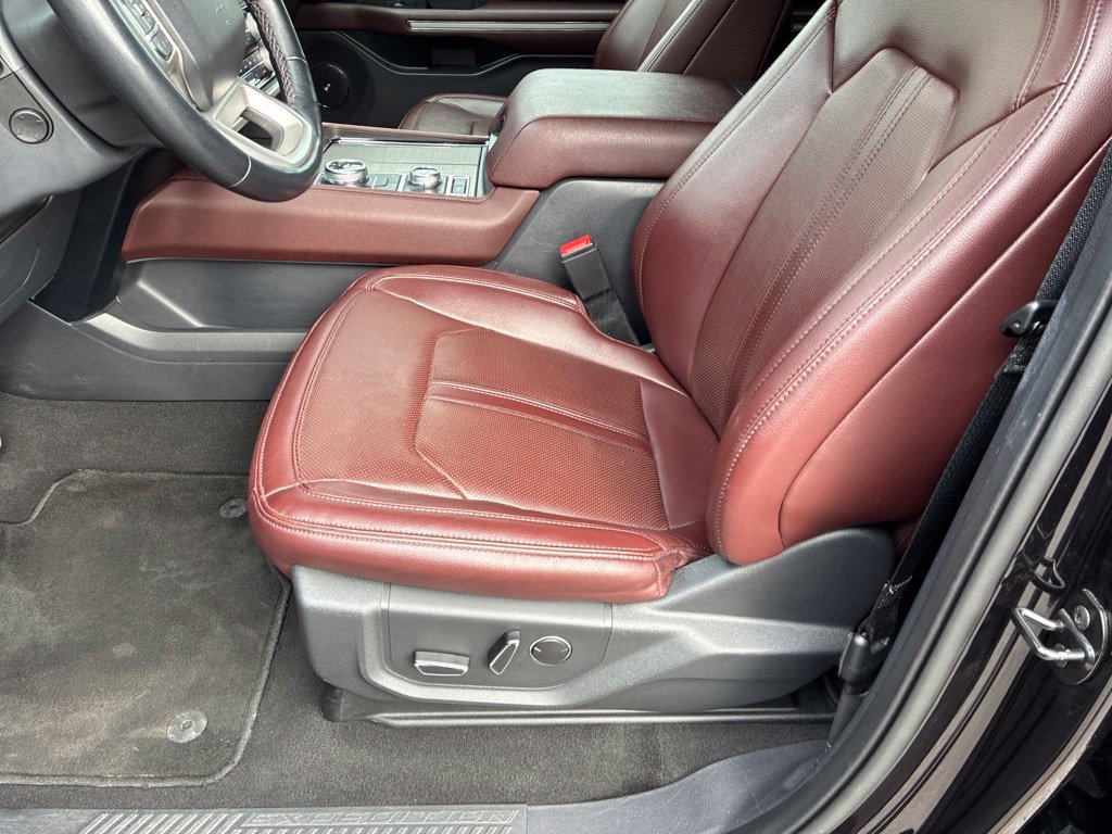 Used 2024 Ford Expedition Limited AWD/4WD image 13