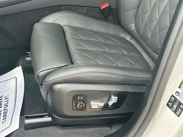 Used 2026 BMW X5 xDrive40i AWD/4WD image 12