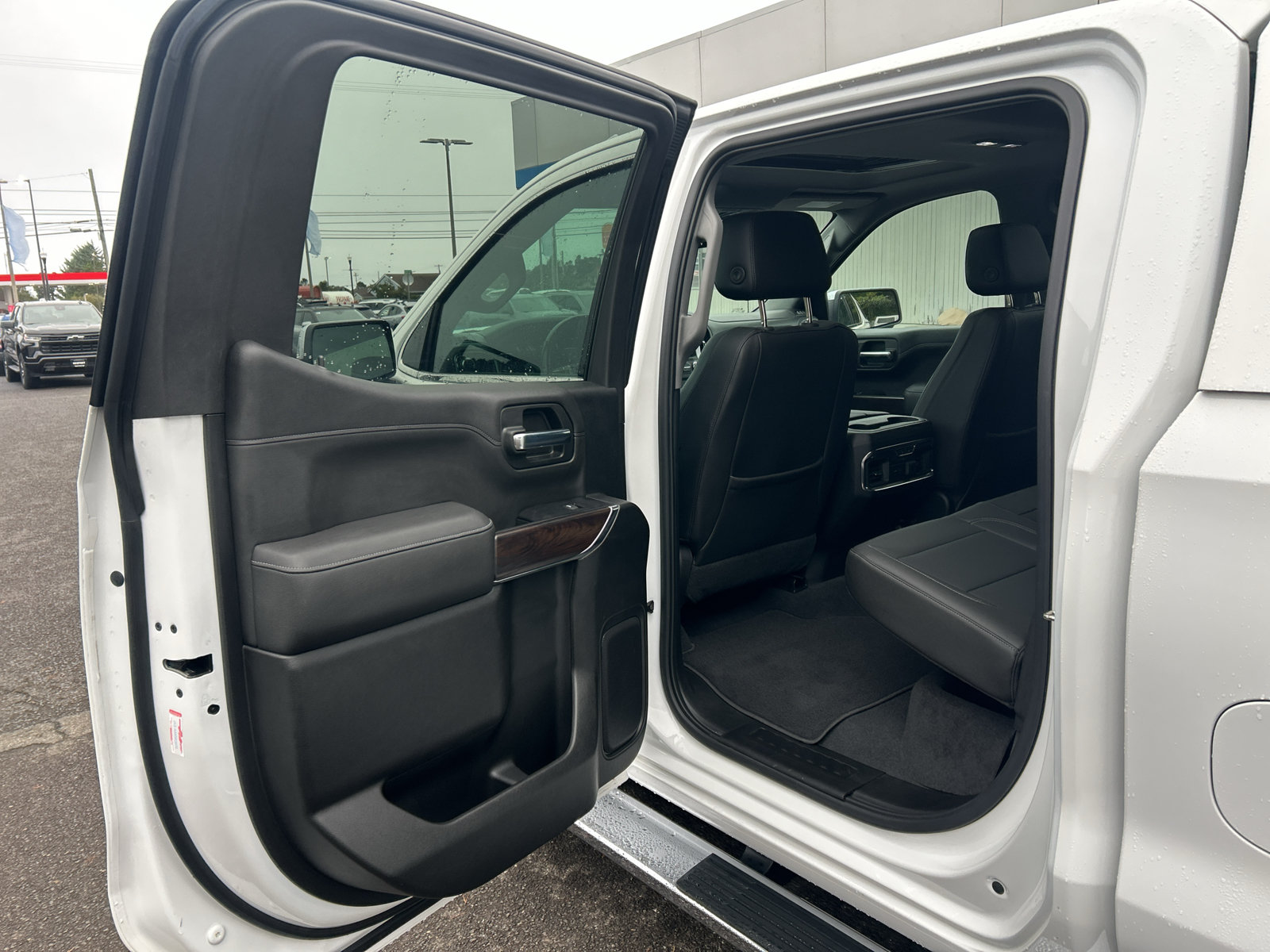 Used 2019 GMC Sierra 1500 SLT w/ SLT Premium Package AWD/4WD image 29