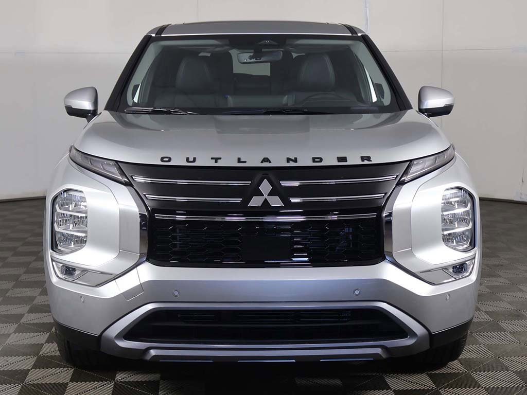 New 2025 Mitsubishi Outlander SE image 14