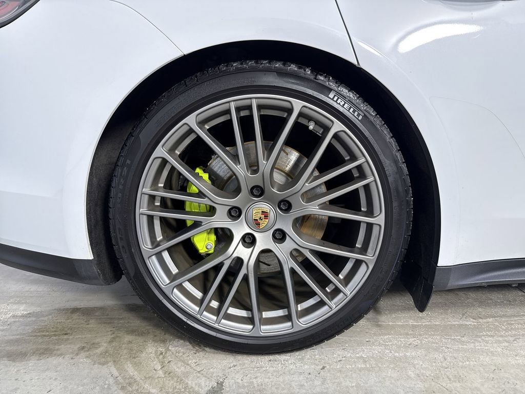 Certified 2023 Porsche Panamera 4 image 16