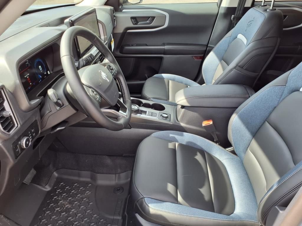 New 2025 Ford Bronco Sport Outer Banks w/ Outer Banks Tech Package+ image 3