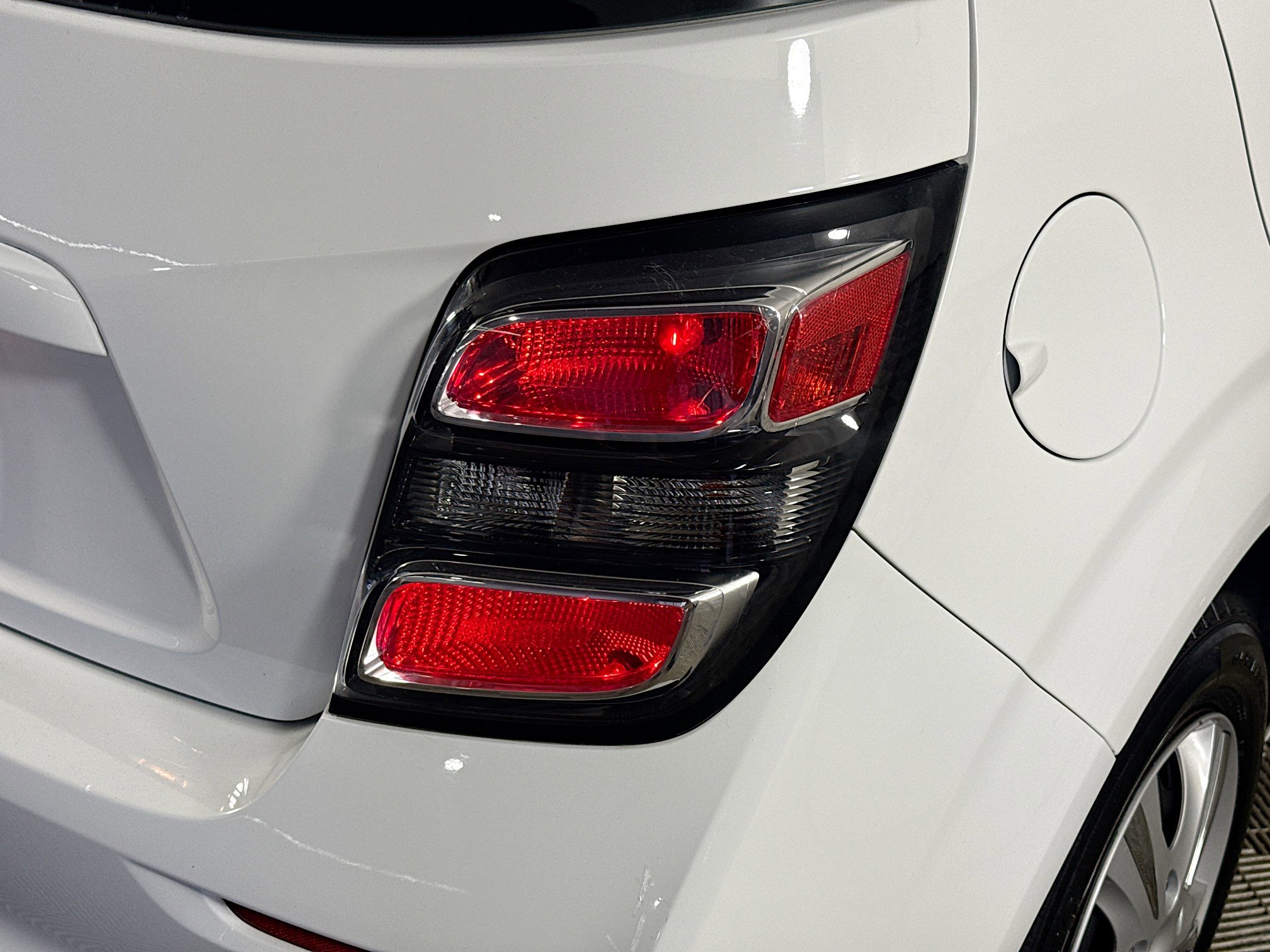 Used 2019 Chevrolet Sonic LT image 32