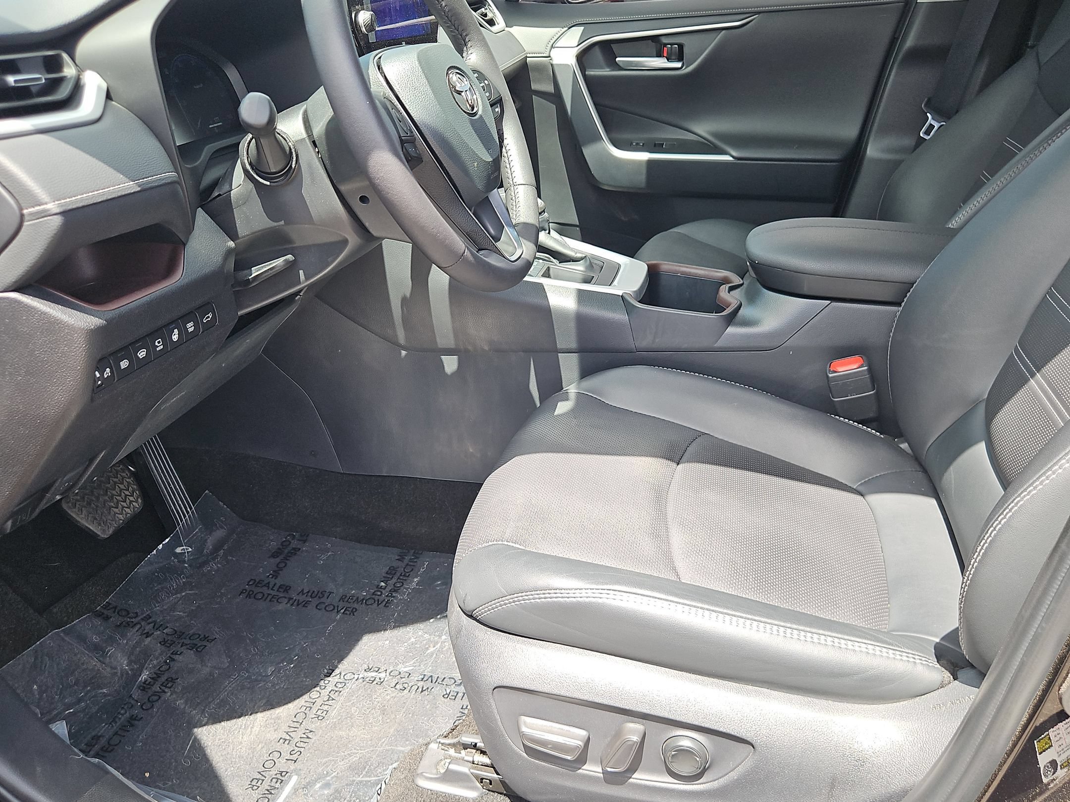 Used 2025 Toyota RAV4 Limited w/ Advanced Technology Package FWD image 21
