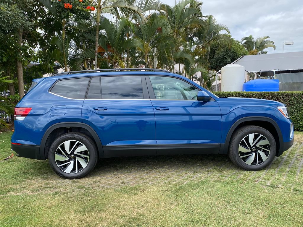 New 2026 Volkswagen Atlas SE FWD image 8