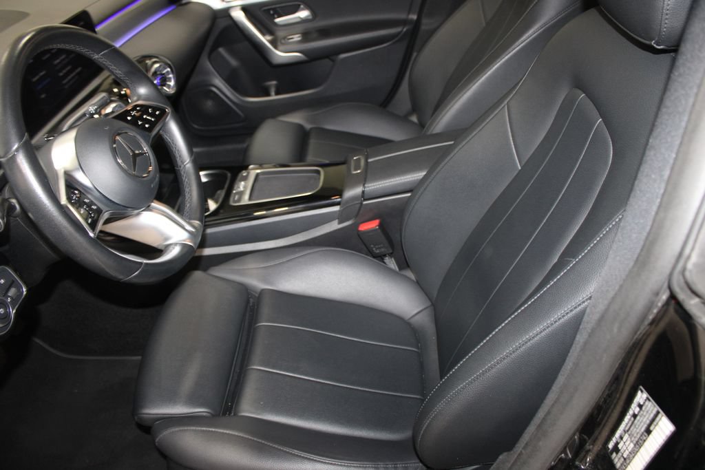 Used 2025 Mercedes-Benz CLA 250 image 14