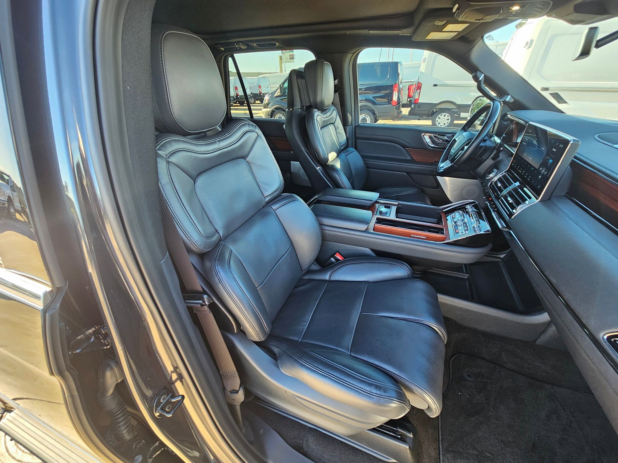 Used 2024 Lincoln Navigator L Reserve image 54