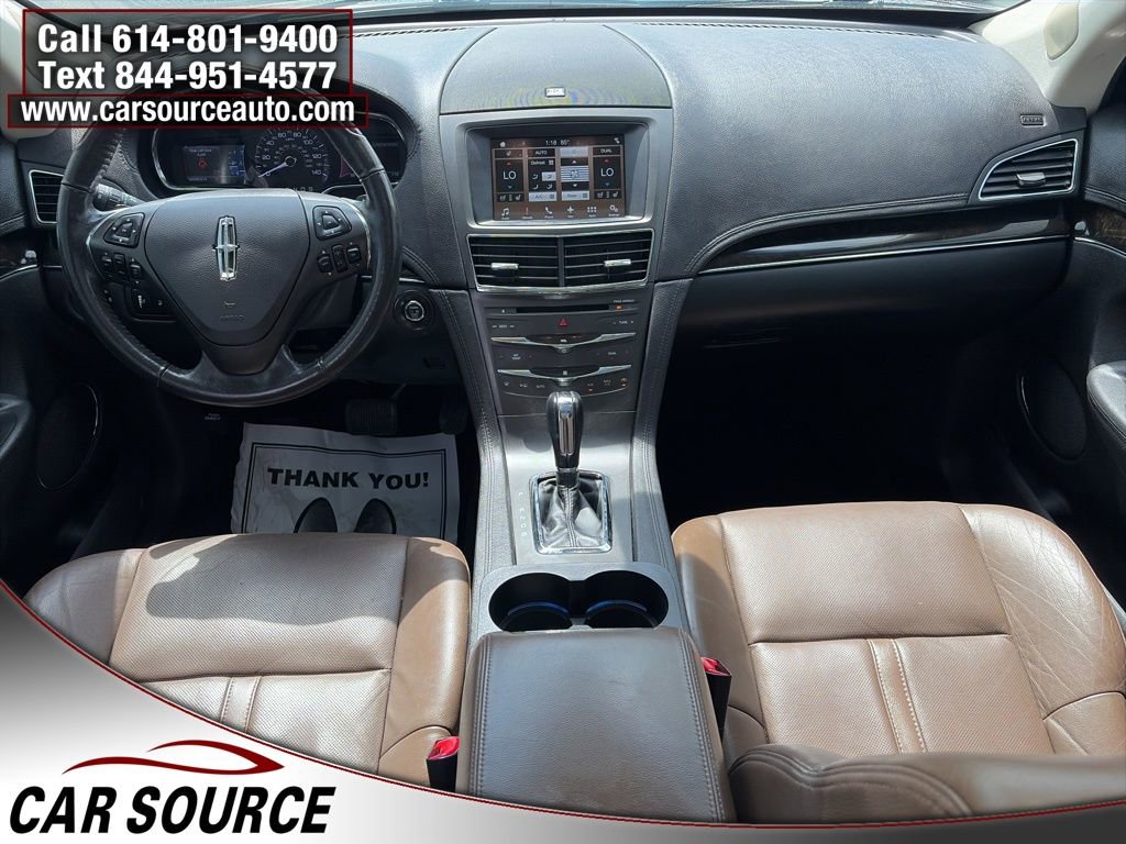 Used 2017 Lincoln MKT AWD image 12