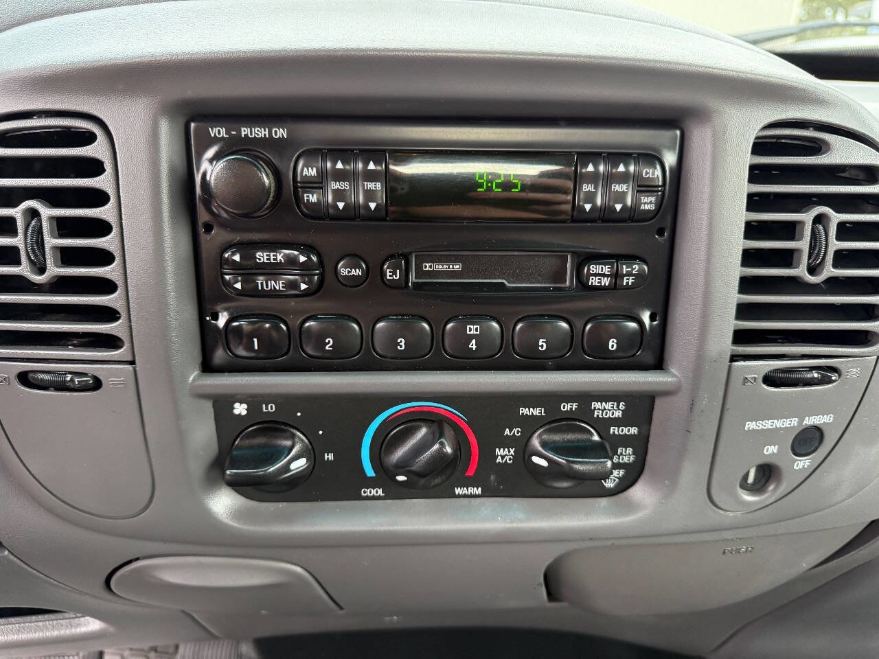 Used 2003 Ford F150 XL image 22