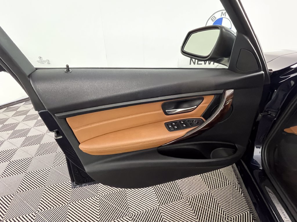 Used 2014 BMW 328i xDrive Sedan AWD/4WD image 22