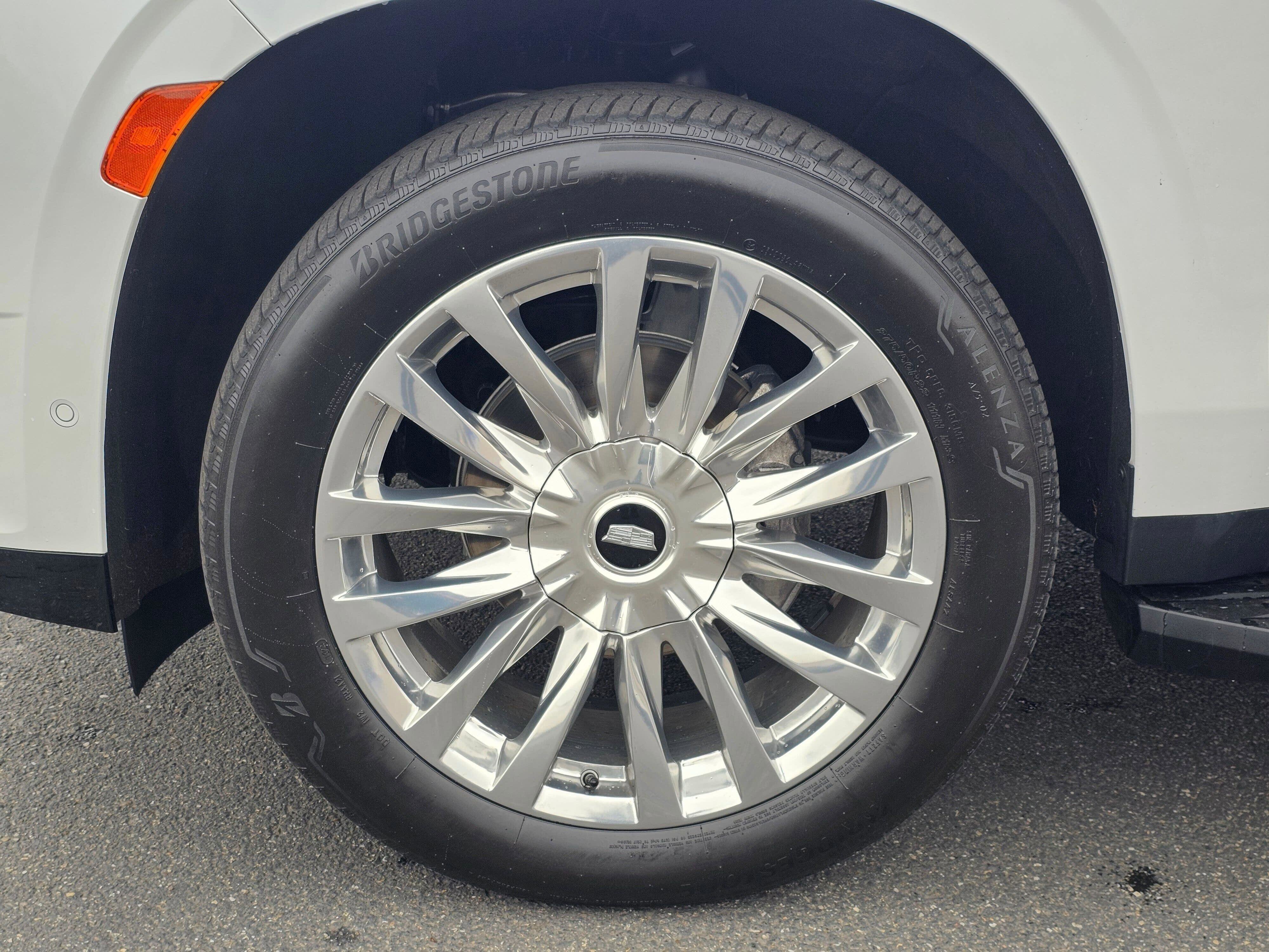 Used 2023 Cadillac Escalade Premium Luxury w/ Performance Package image 8