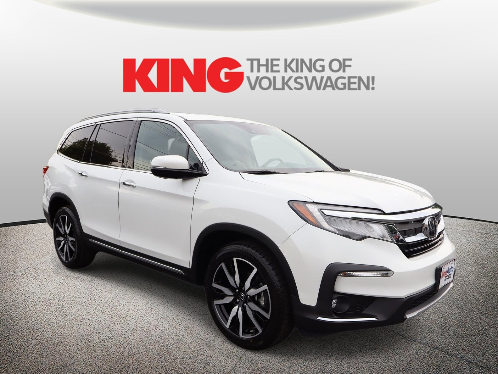 Used 2021 Honda Pilot Touring image 1