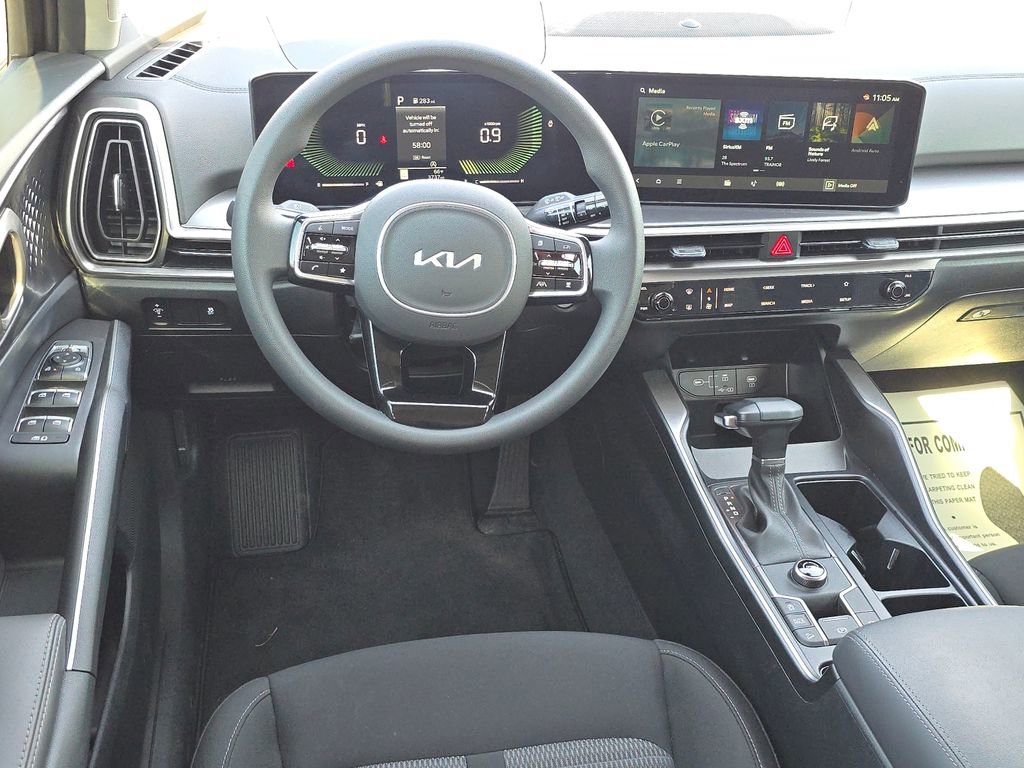 Certified 2025 Kia Sorento LX image 11