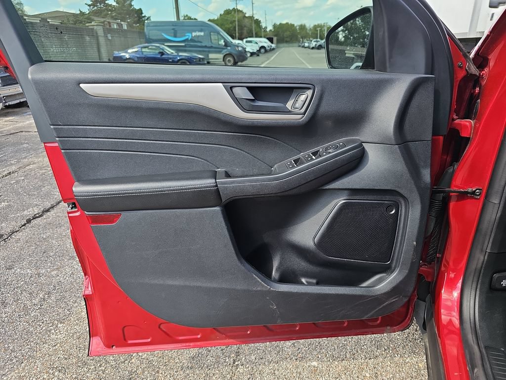 Used 2022 Ford Escape SE w/ Convenience Package FWD image 25