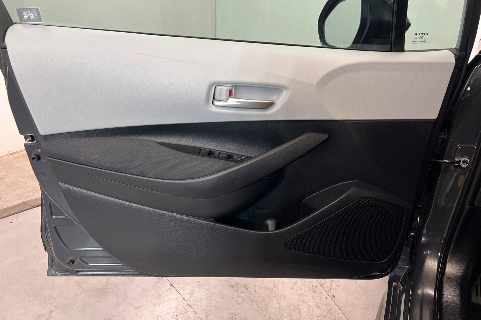 Used 2026 Toyota Corolla SE image 14