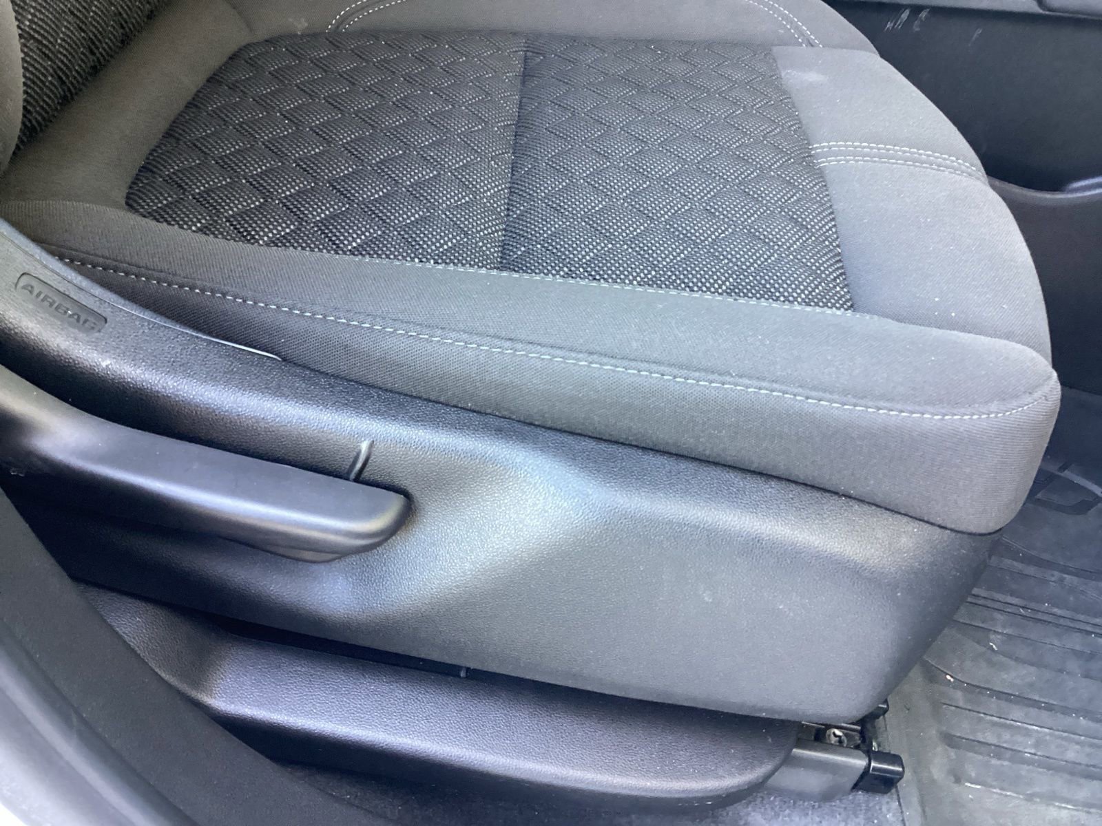 Used 2020 Chevrolet Blazer LT image 17