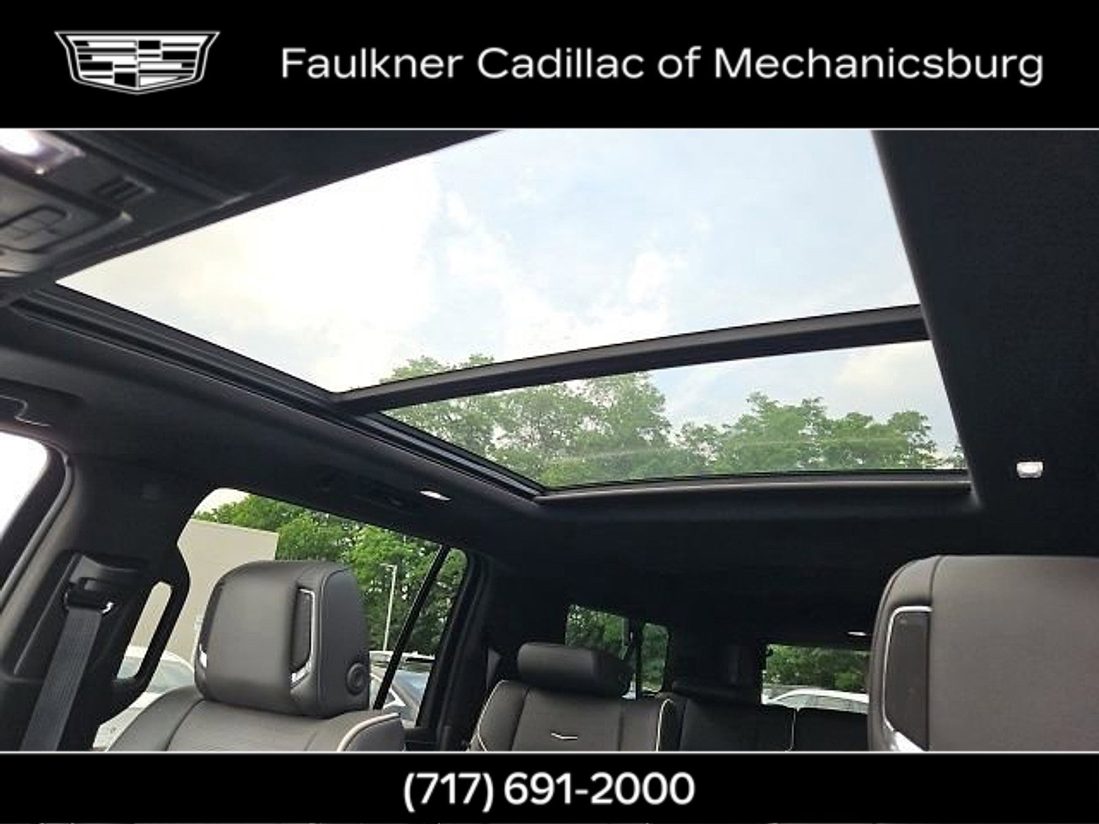 Used 2024 Cadillac Escalade ESV Premium Luxury w/ Performance Package AWD/4WD image 27