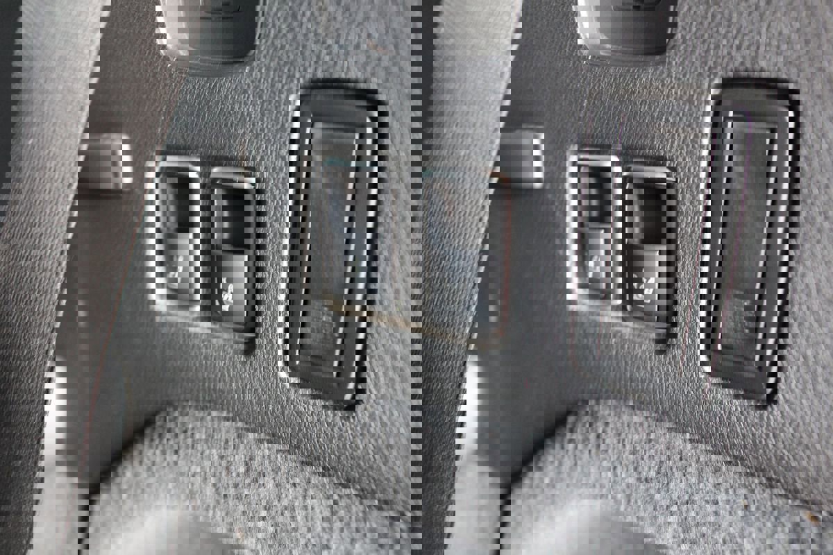 Used 2015 Mercedes-Benz GL 550 4MATIC image 26