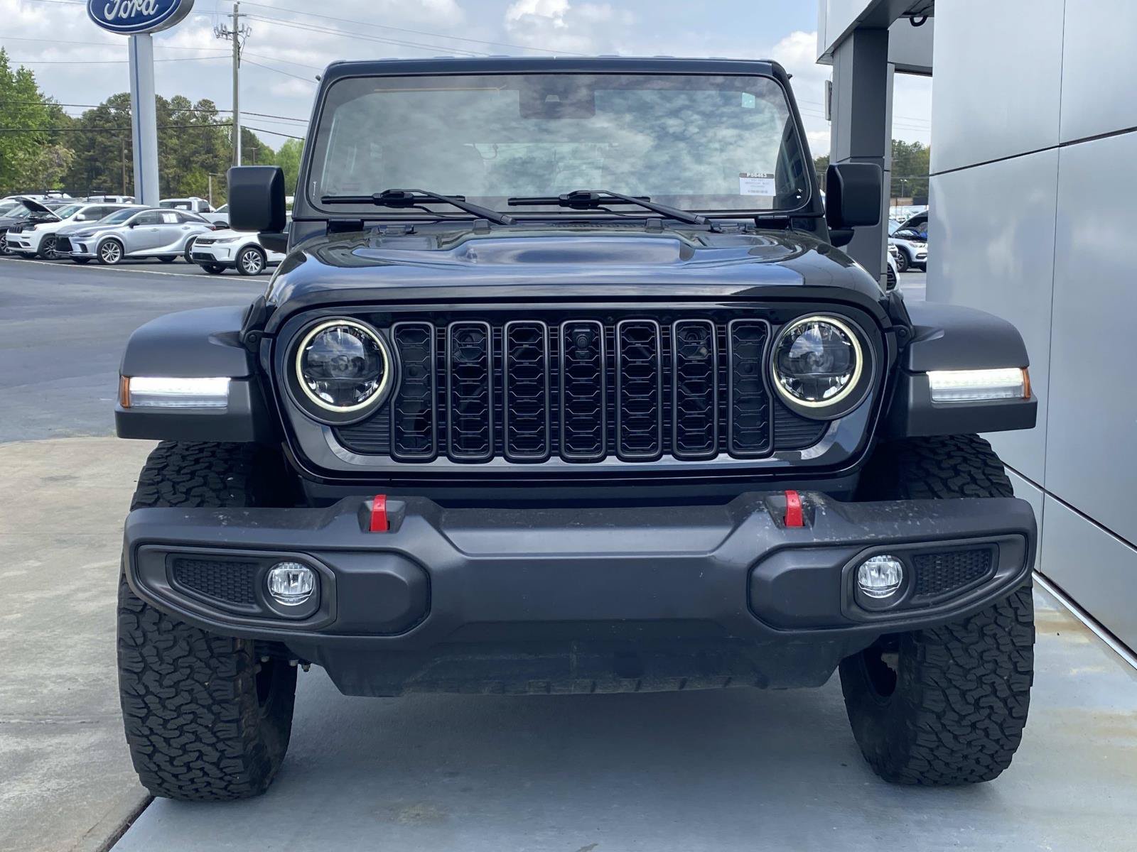 Used 2024 Jeep Wrangler Unlimited Rubicon w/ Technology Group AWD/4WD image 10