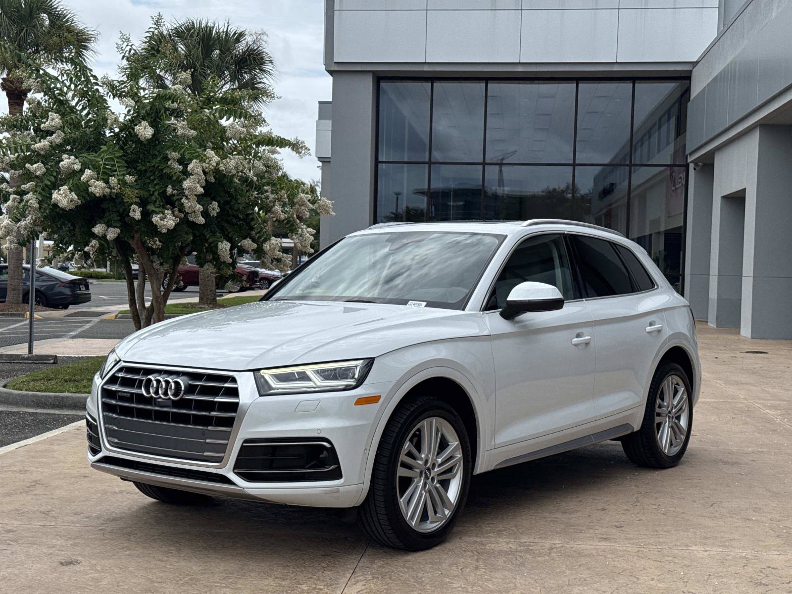 Used 2020 Audi Q5 Prestige w/ Prestige Package AWD/4WD image 7