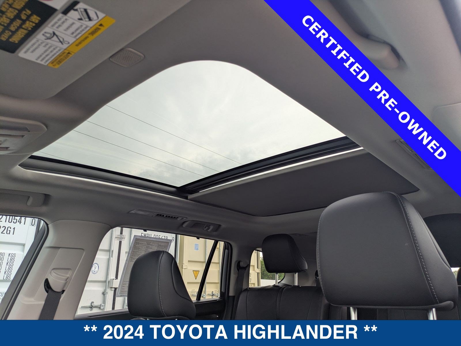 Used 2024 Toyota Highlander Platinum FWD image 26