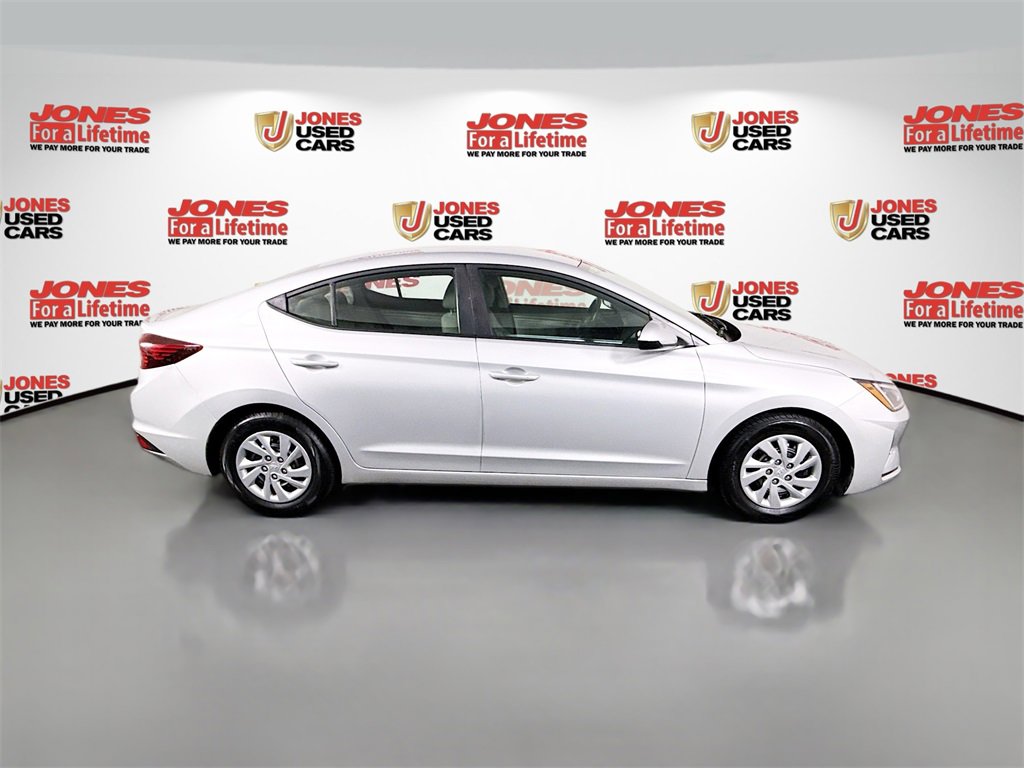 Used 2019 Hyundai Elantra SE image 15