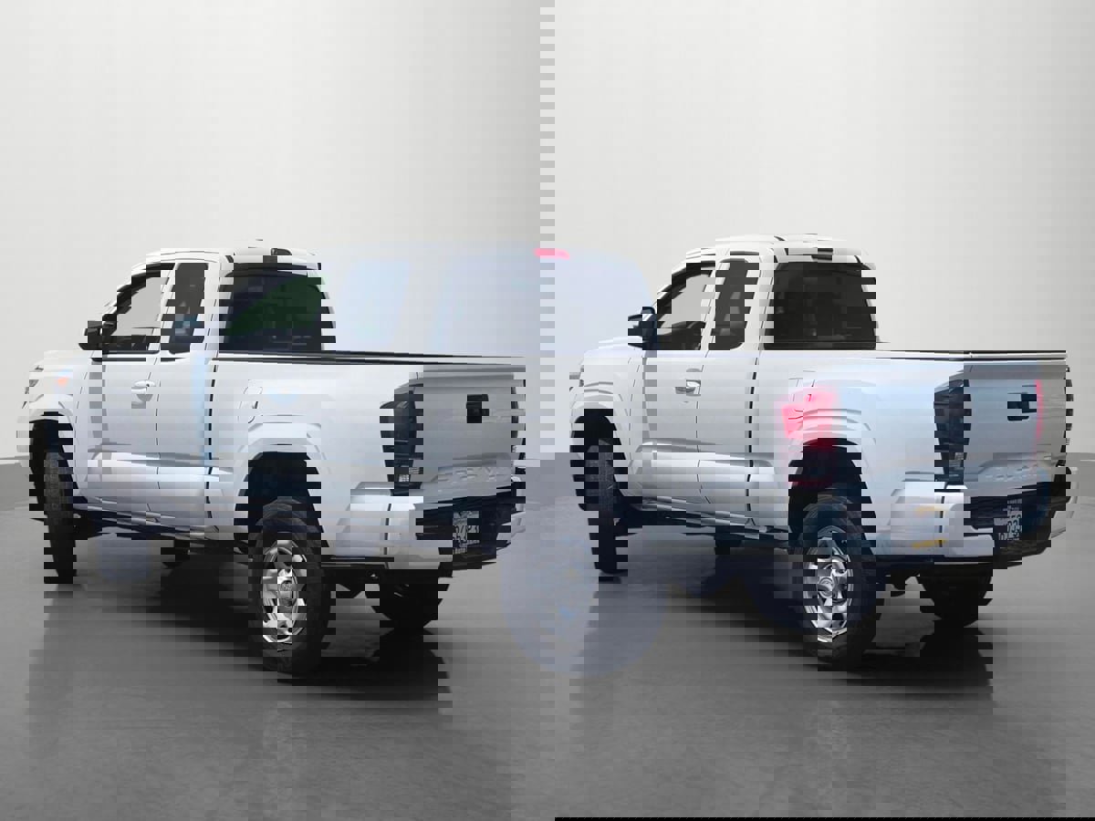 Used 2022 Toyota Tacoma SR image 6