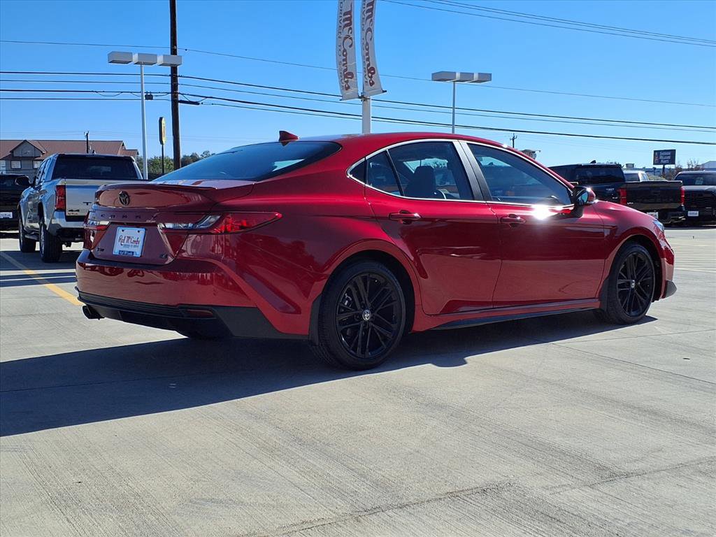 Used 2025 Toyota Camry SE image 5