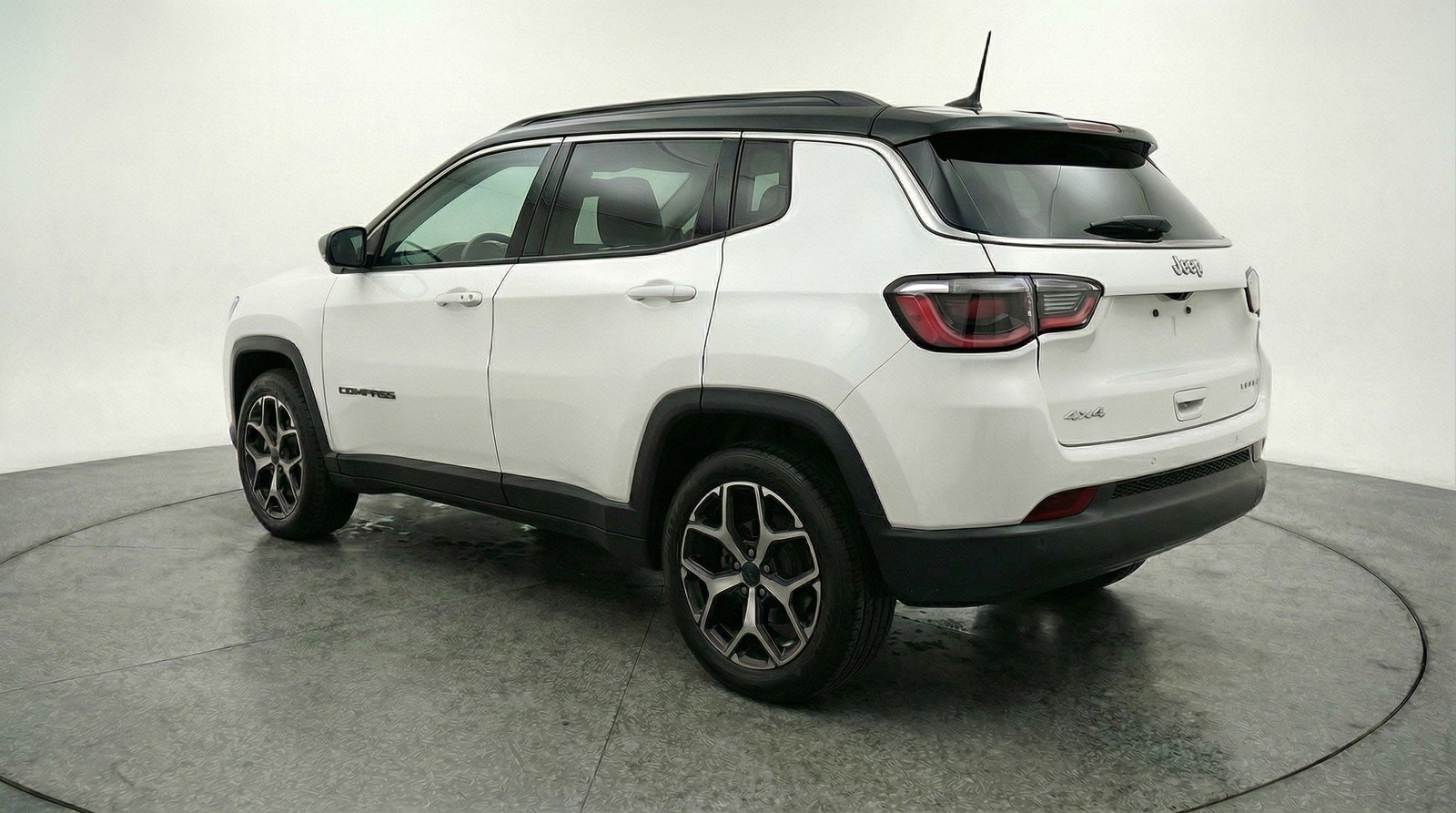Used 2025 Jeep Compass Limited image 6
