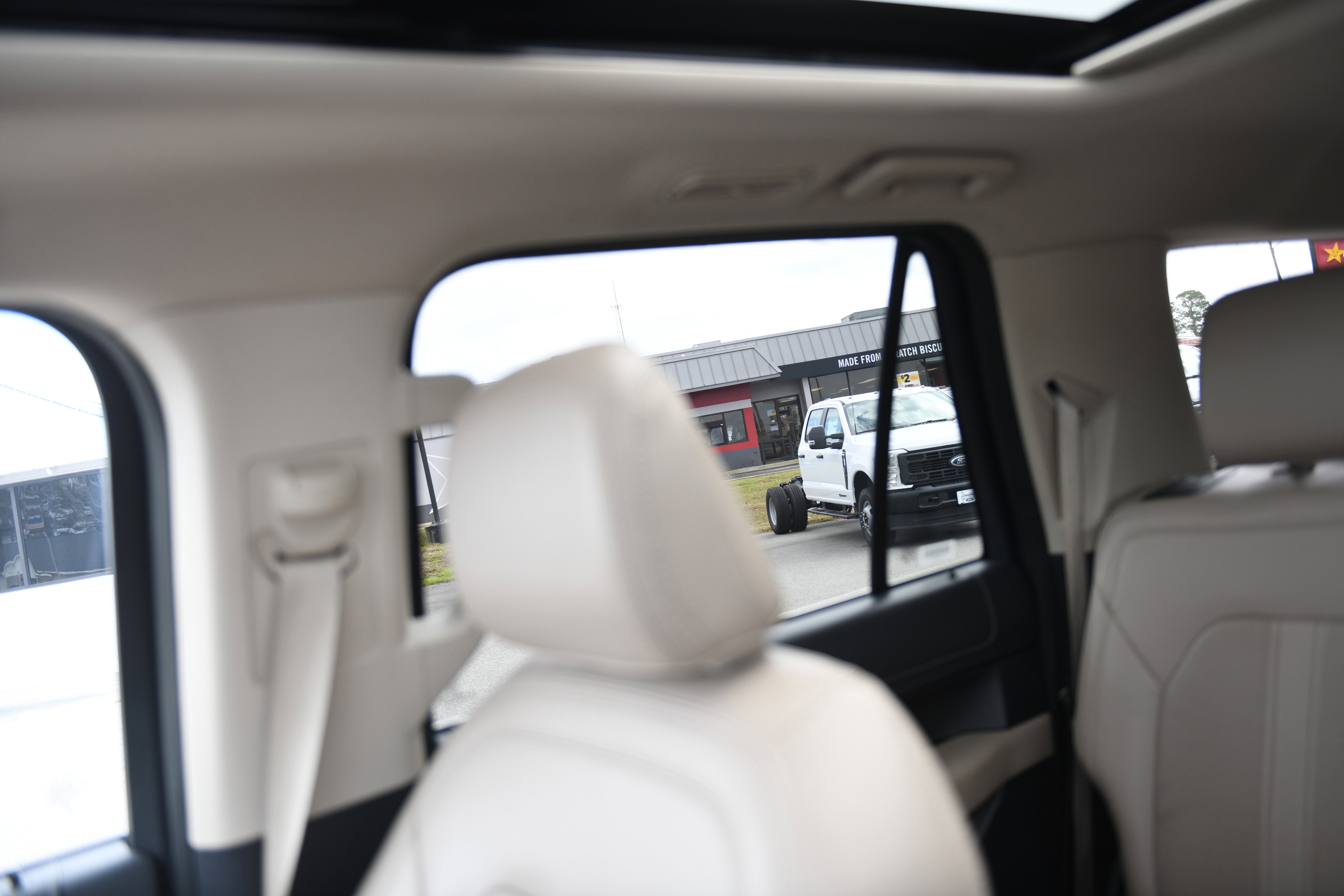 Used 2024 Ford Expedition Max Limited image 29