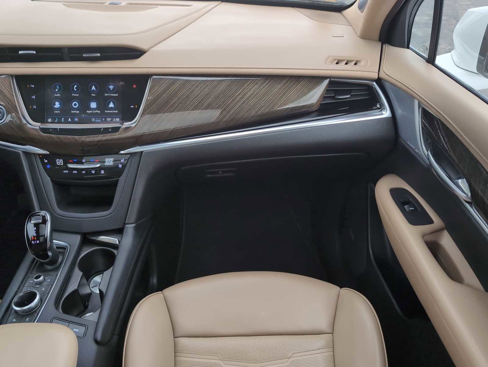 Used 2024 Cadillac XT6 Premium Luxury w/ Platinum Package AWD/4WD image 31