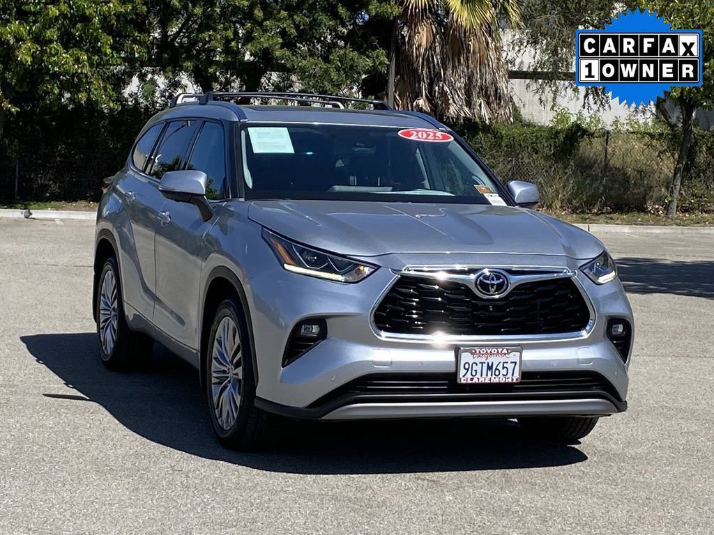 Used 2023 Toyota Highlander Platinum image 46
