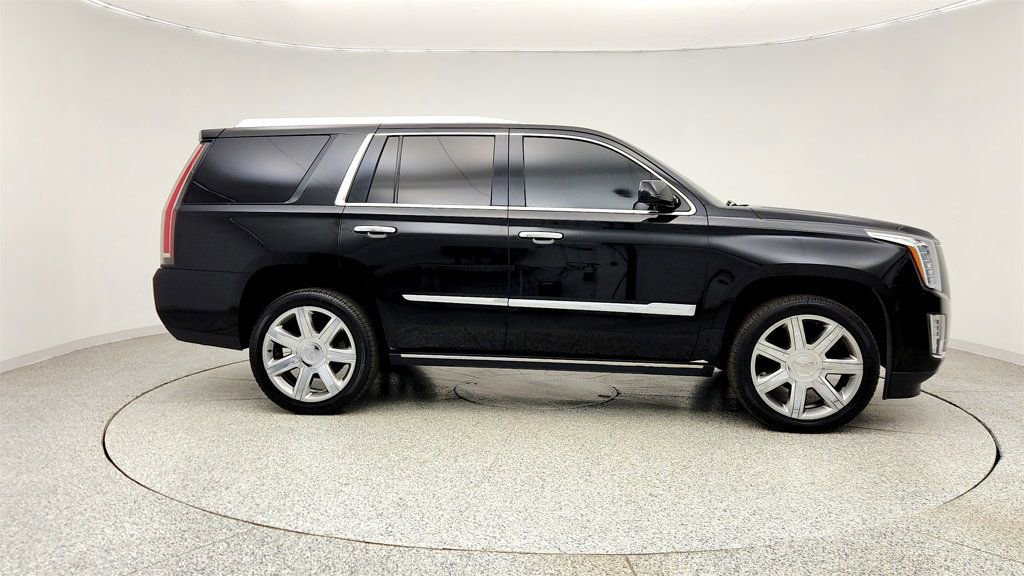 Used 2015 Cadillac Escalade Premium image 4