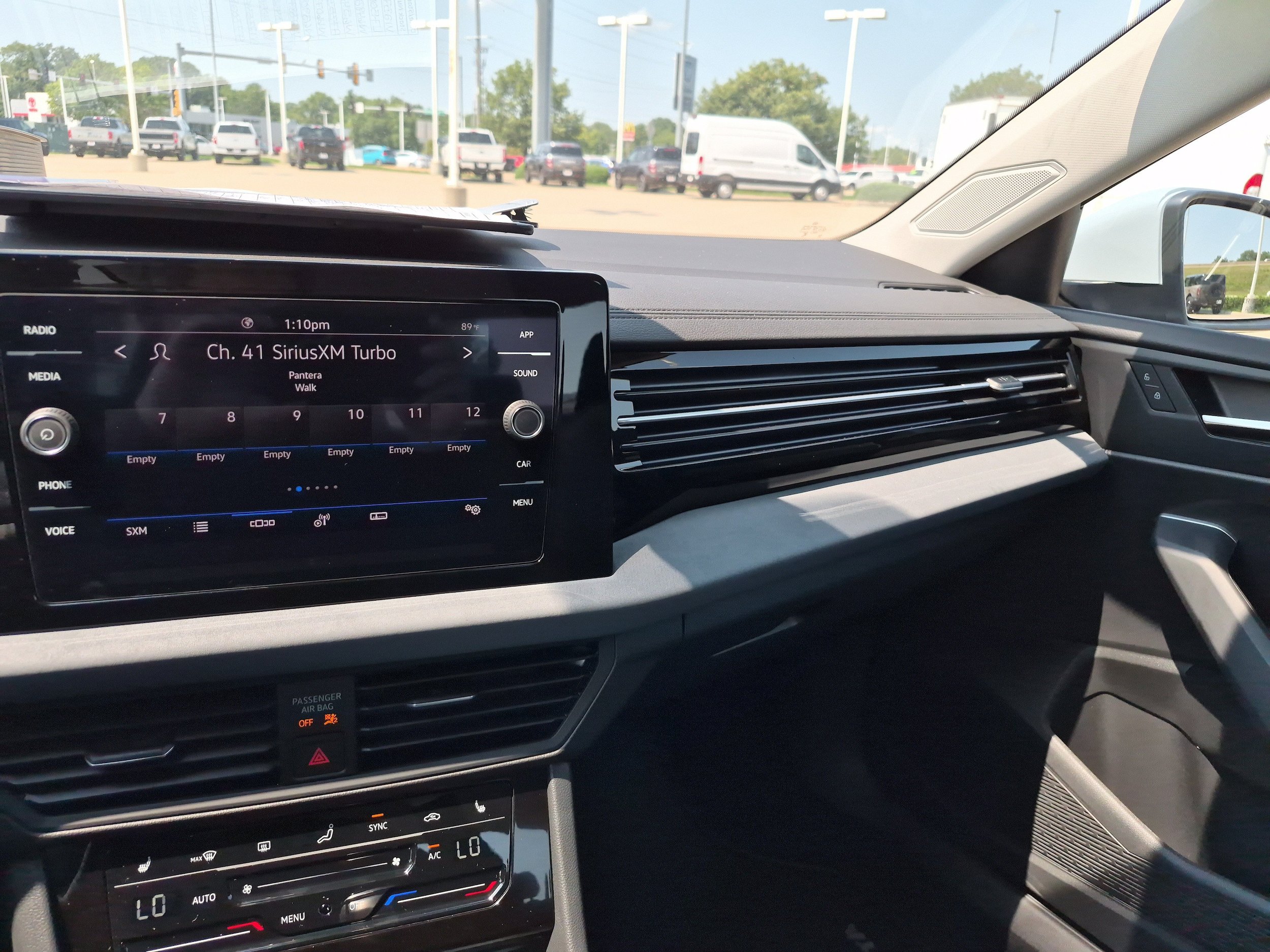 New 2026 Volkswagen Jetta SE FWD image 16