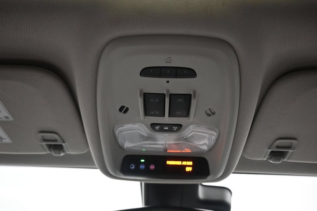 Used 2022 Buick Encore GX Essence w/ Experience Buick Package AWD/4WD image 24
